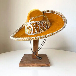 Vintage J. Jesus Linan Gold Velvet Mexican Sombrero Mariachi Hat Small